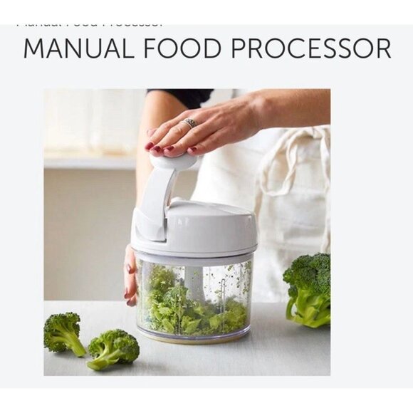 PAMPERED CHEF Manual Mini Food Processor #2581 with Storage Lid New in Box - Picture 2 of 8